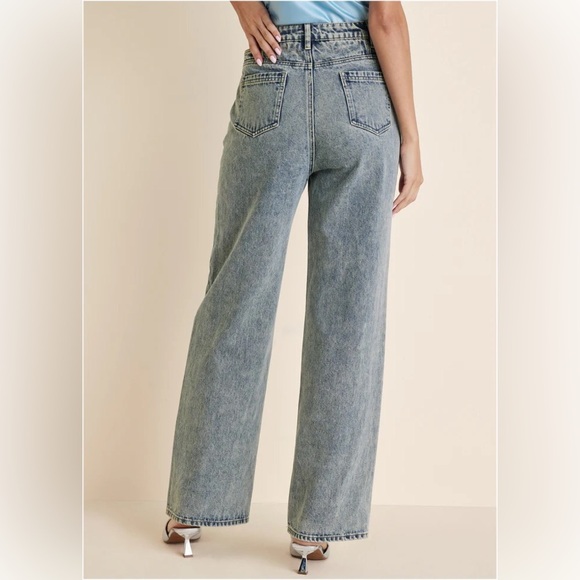 Venus Stone Washed Jeans - Picture 13 of 16